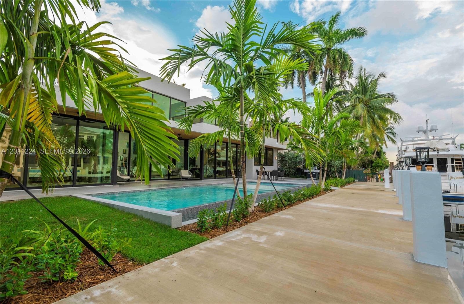 401 Royal Plaza Dr, Fort Lauderdale FL 33301 photo 5