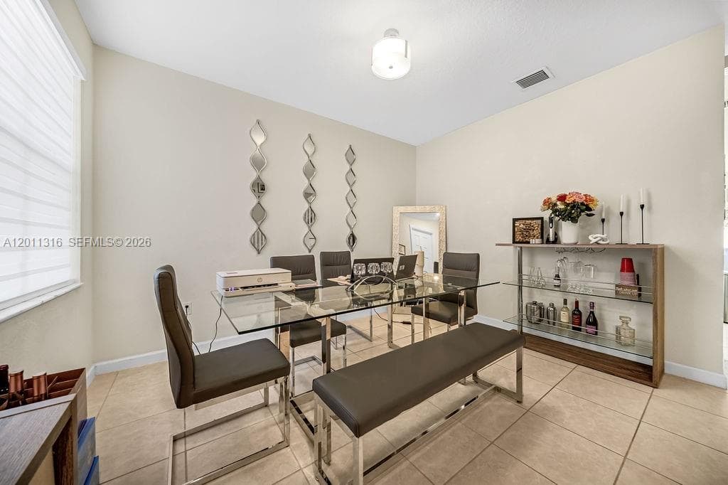 10657 W 32nd Ln, Miami Lakes FL 33018 photo 3