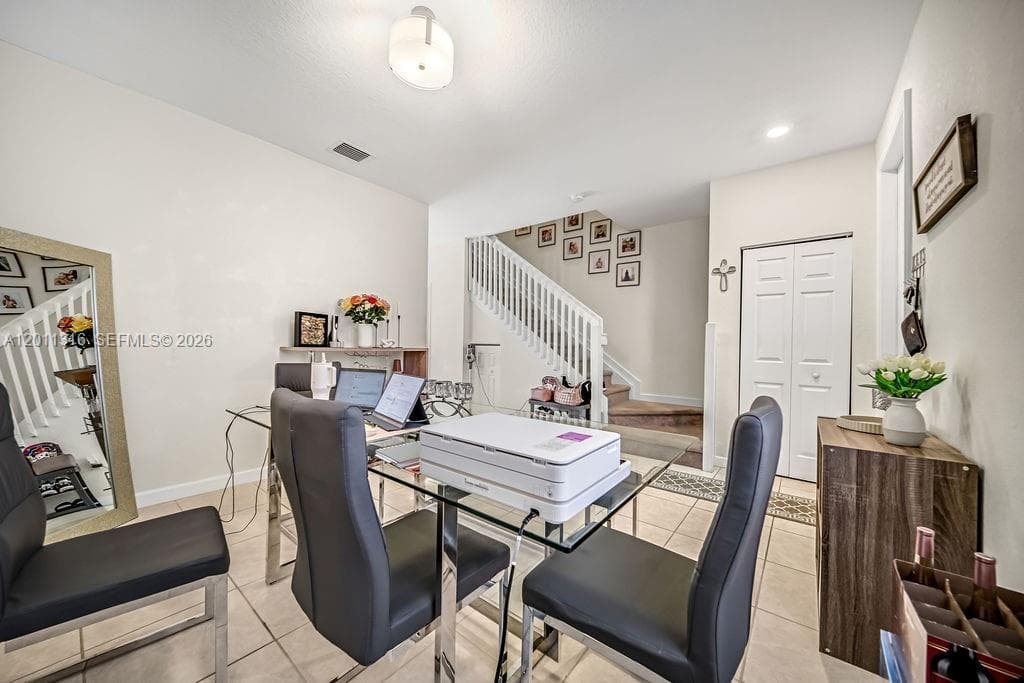 10657 W 32nd Ln, Miami Lakes FL 33018 photo 5