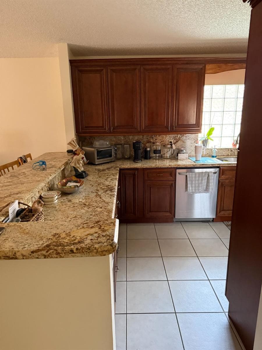 20525 SW 2nd Street, Pembroke Pines FL 33029 photo 4