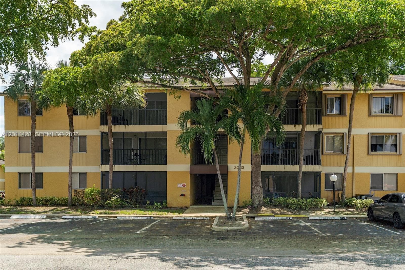 3083 N Oakland Forest Dr # 206, Oakland Park FL 33309 photo 2