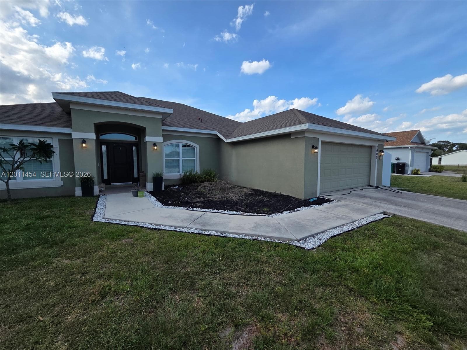 1005 SW Bay State Rd, Port St. Lucie FL 34953