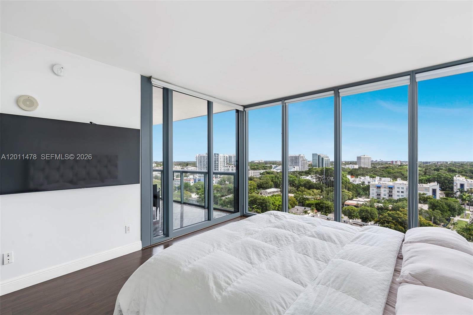 601 NE 36th St # 1103, Miami FL 33137 photo 4