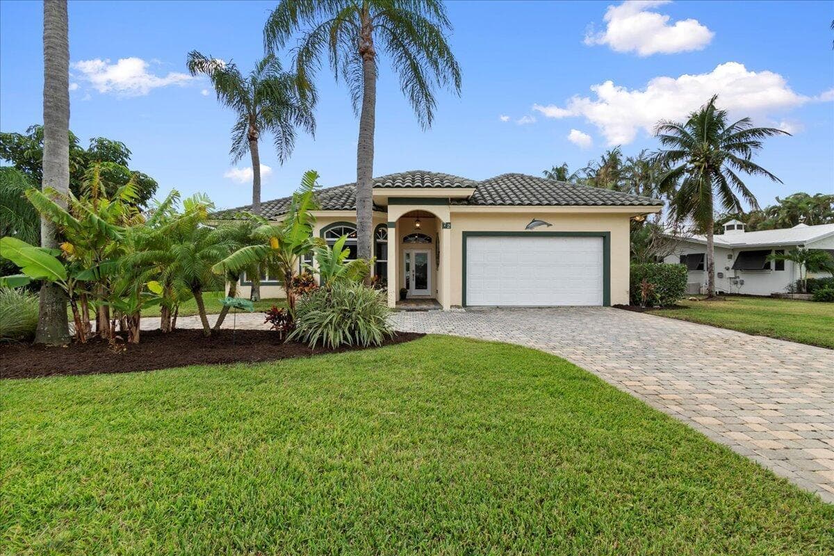 72 Waterway Road, Jupiter FL 33469 photo 2