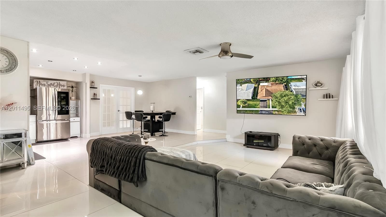 9511 NW 8th St, Pembroke Pines FL 33024 photo 3