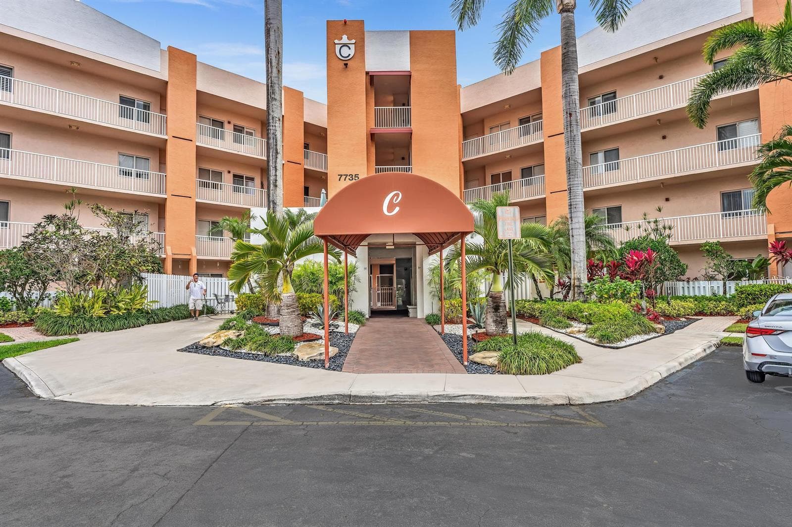 7735 Yardley Drive # 406, Tamarac FL 33321 photo 2