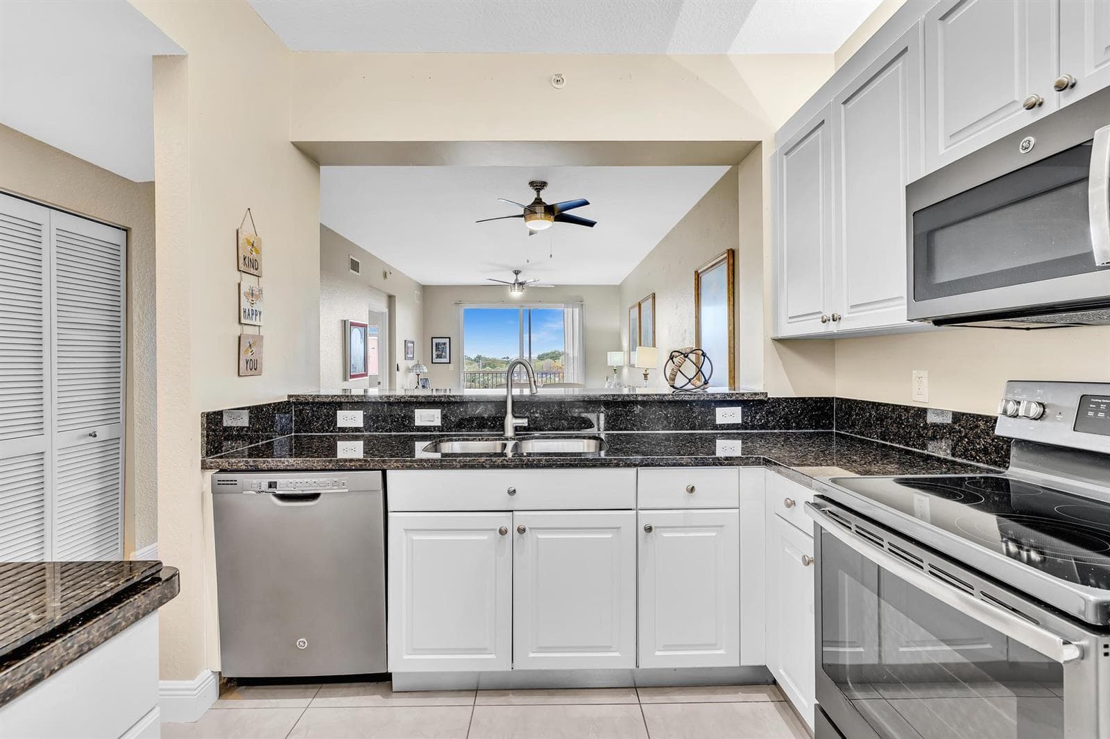 7735 Yardley Drive # 406, Tamarac FL 33321 photo 5