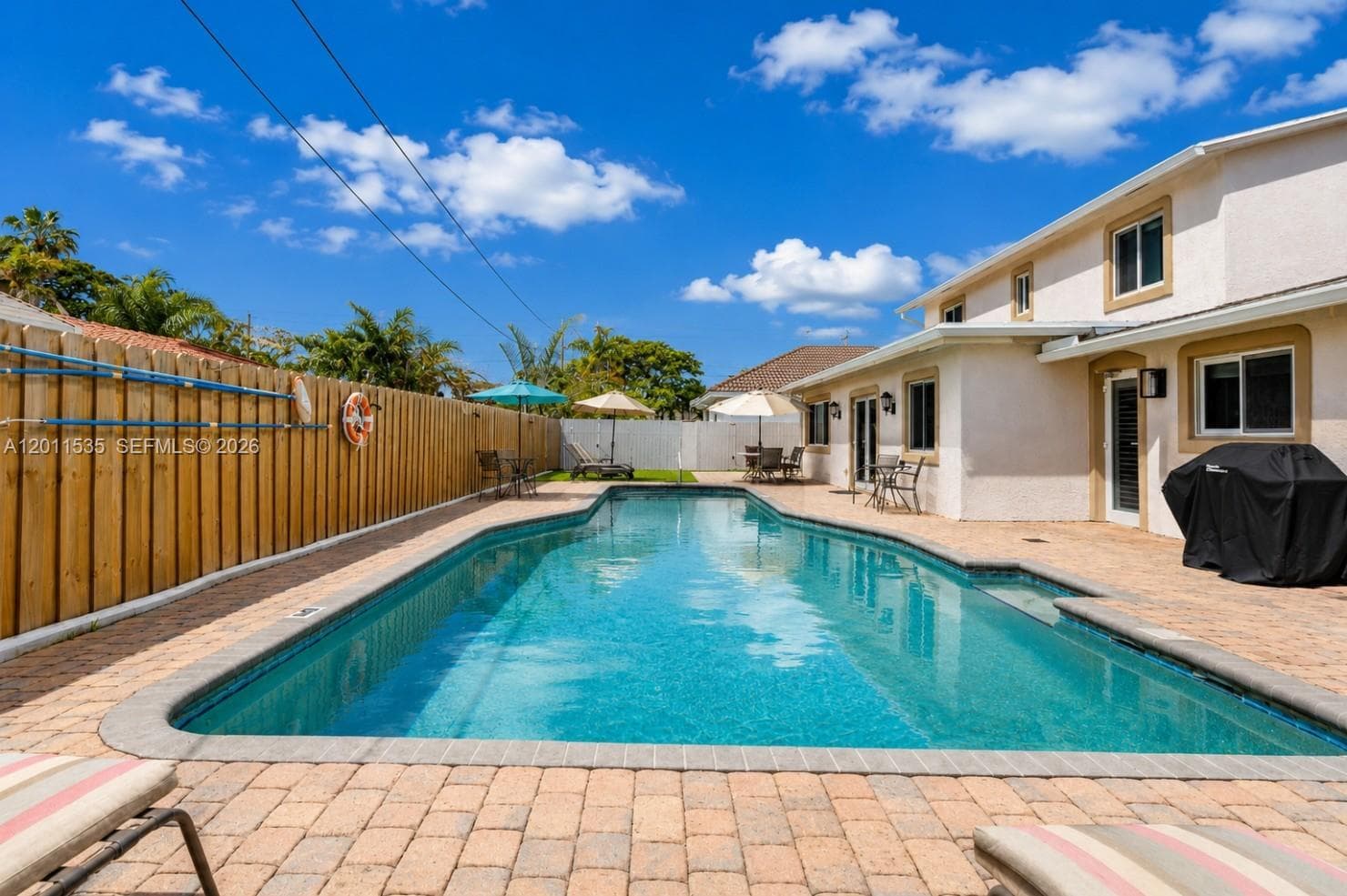 1660 NE 25th Ave, Pompano Beach FL 33062 photo 2