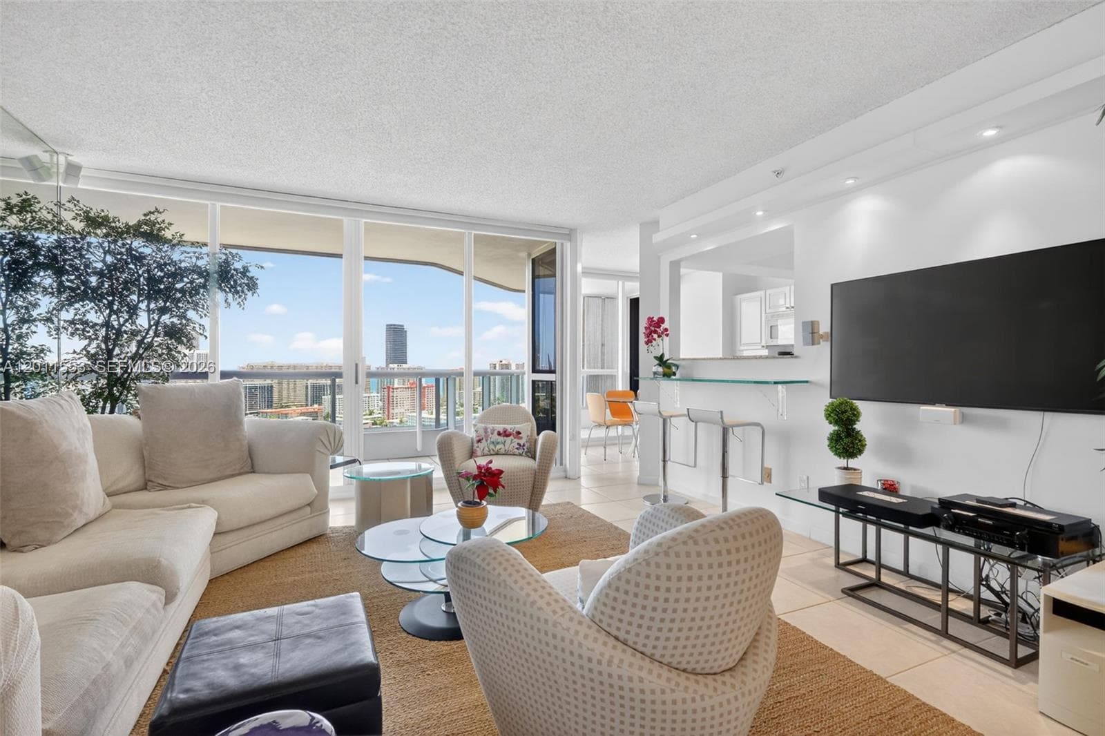 21205 YACHT CLUB DR # 2409, Aventura FL 33180 photo 2