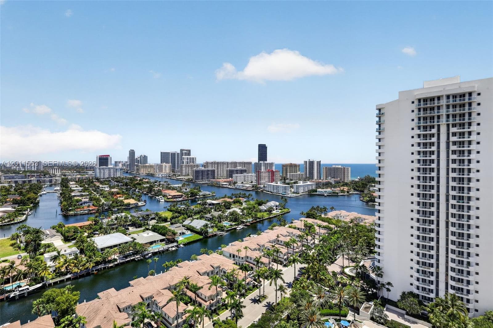 21205 YACHT CLUB DR # 2409, Aventura FL 33180
