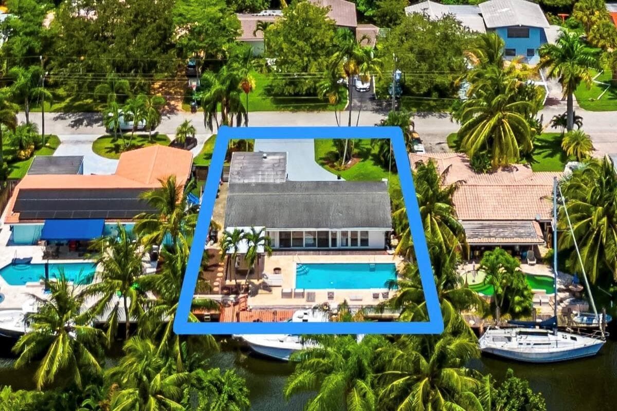 1704 SW 4th Court, Fort Lauderdale FL 33312 photo 2