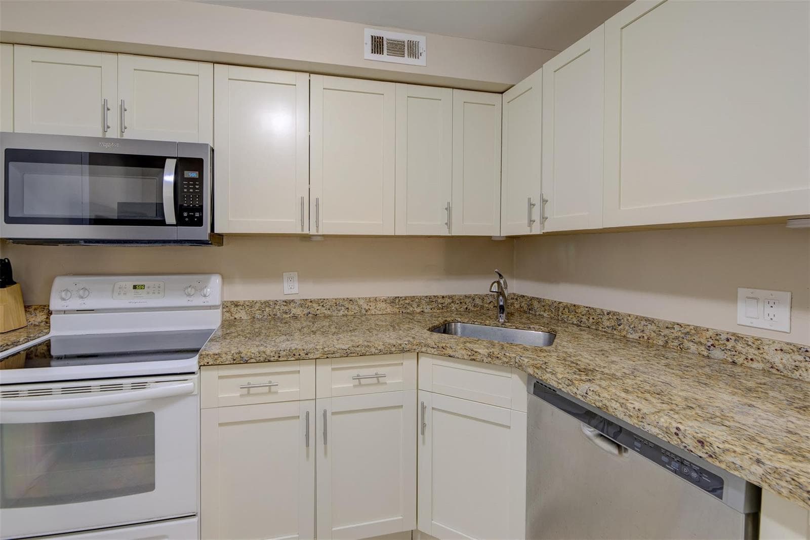 305 N Pompano Beach Boulevard # 1403, Pompano Beach, FL 33062 photo 5