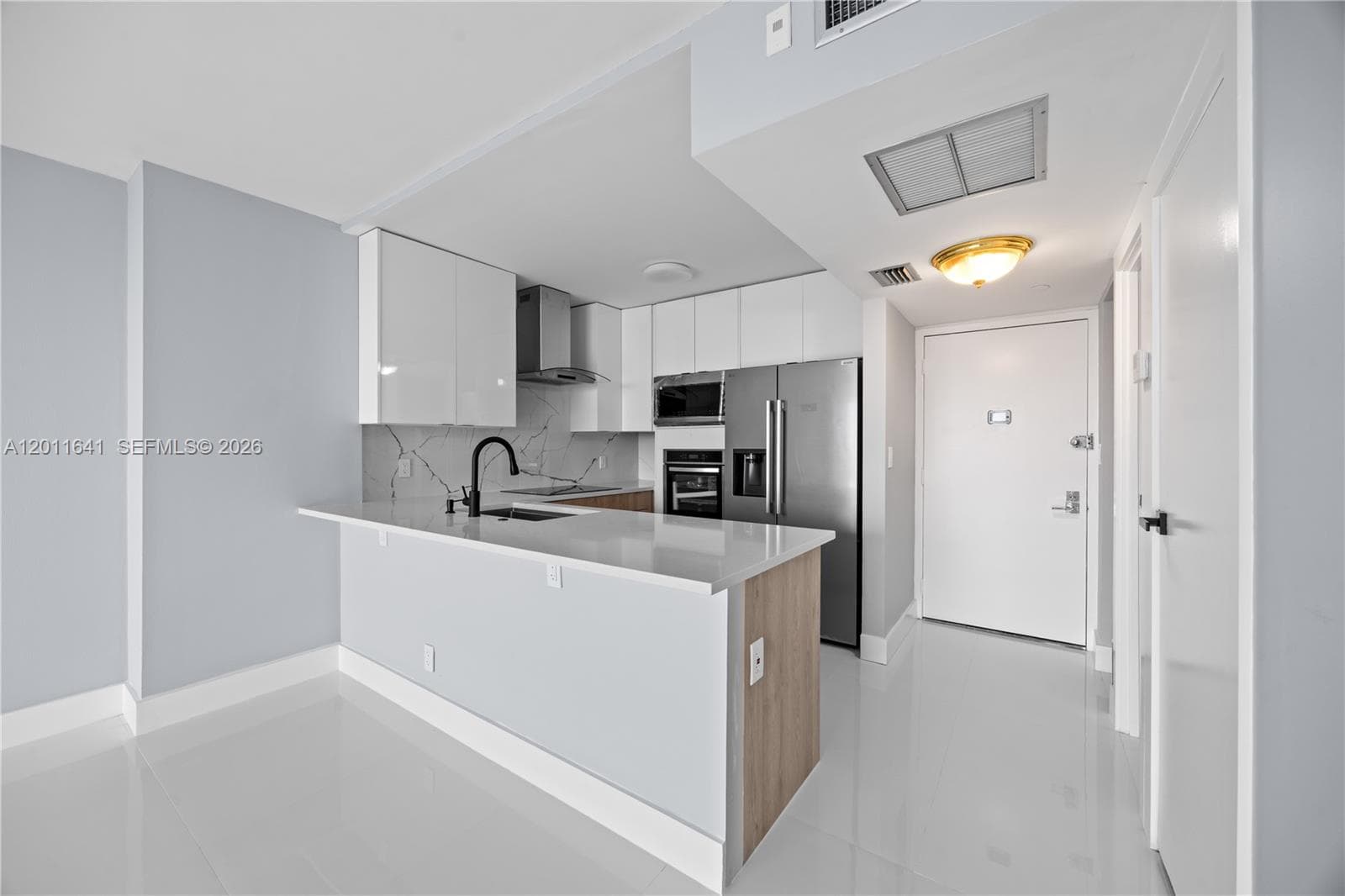 20335 W Country Club Dr # 1905, Aventura FL 33180 photo 3
