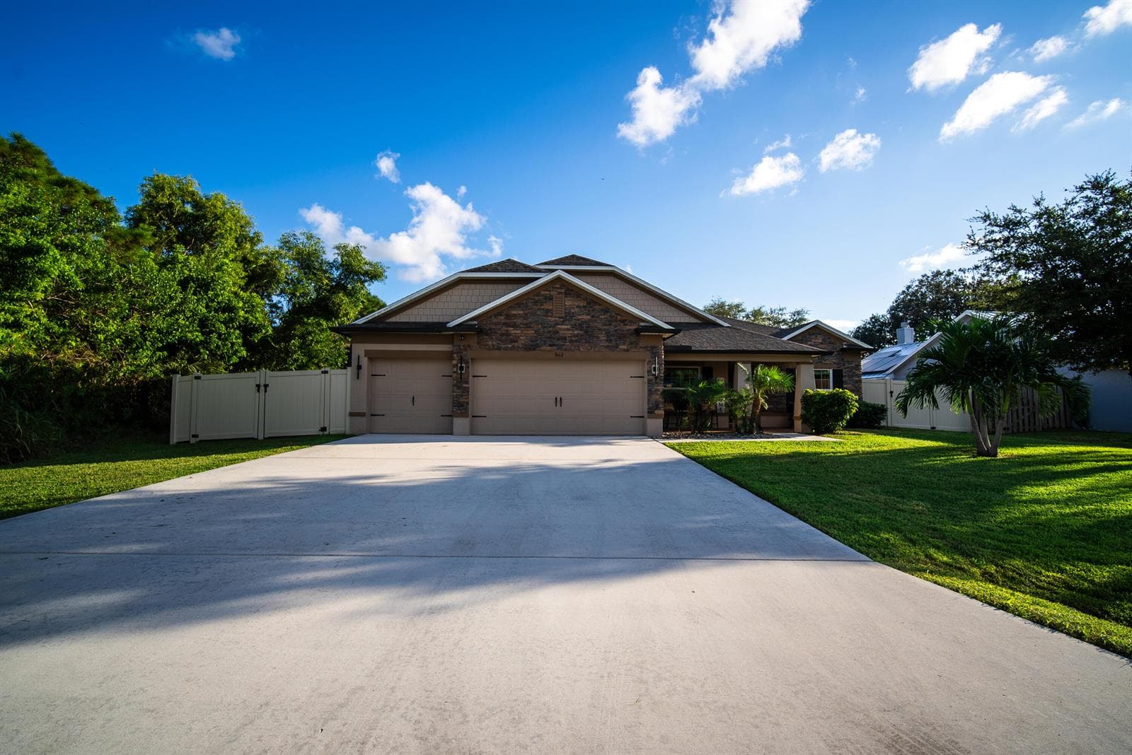 1662 SE North Blackwell Drive, Port St. Lucie FL 34952 photo 4