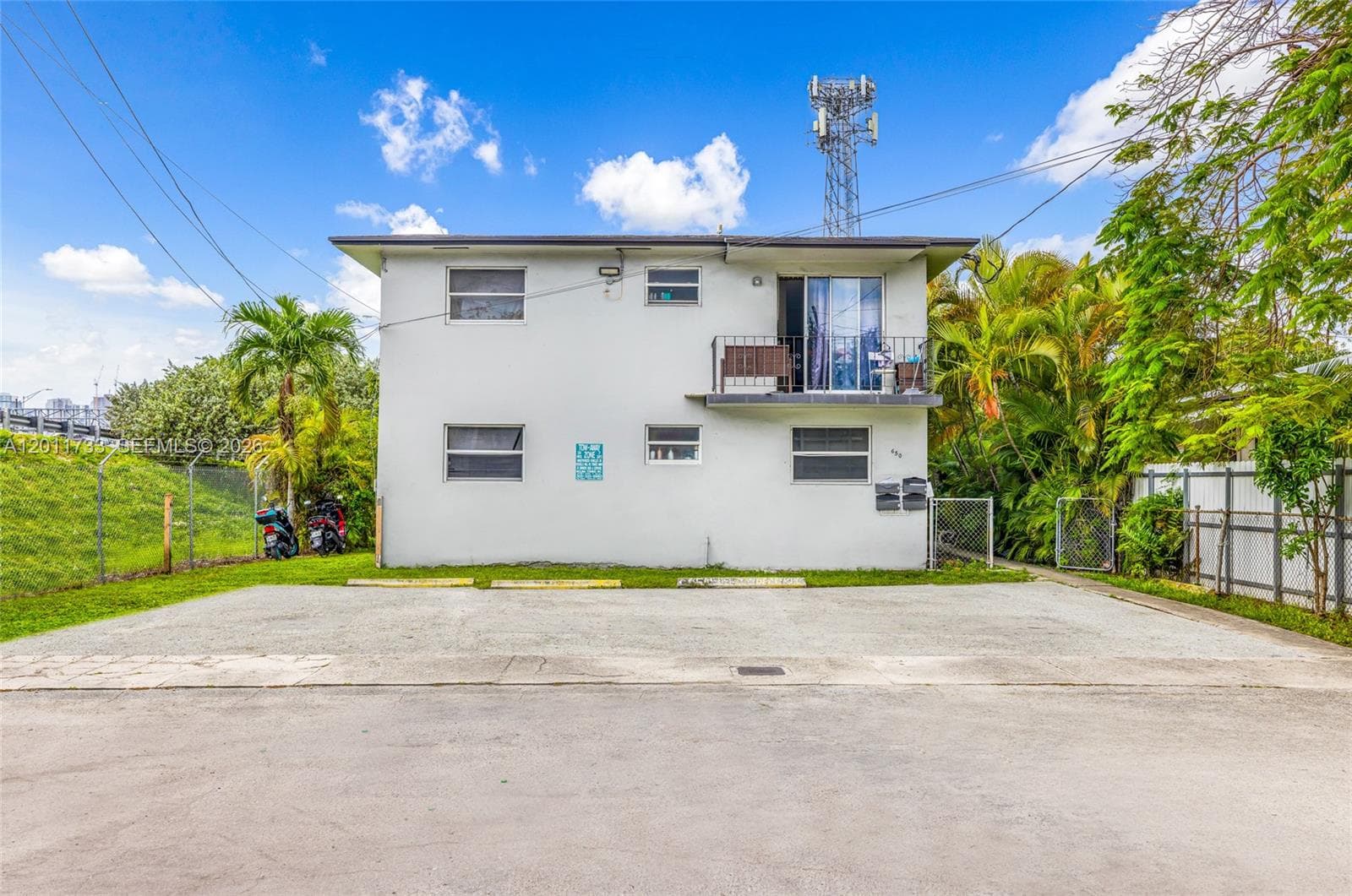650 NW 28th St, Miami FL 33127
