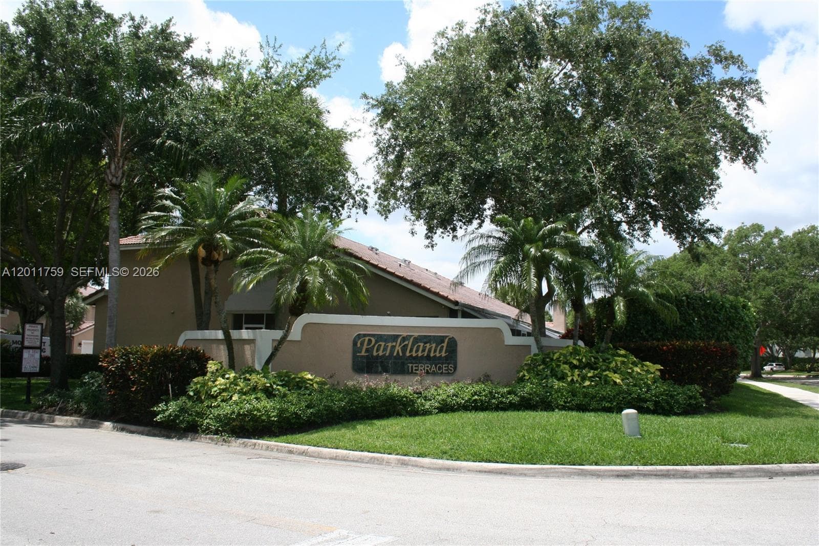 6200 NW 74th Ct, Parkland, FL 33067 photo 2