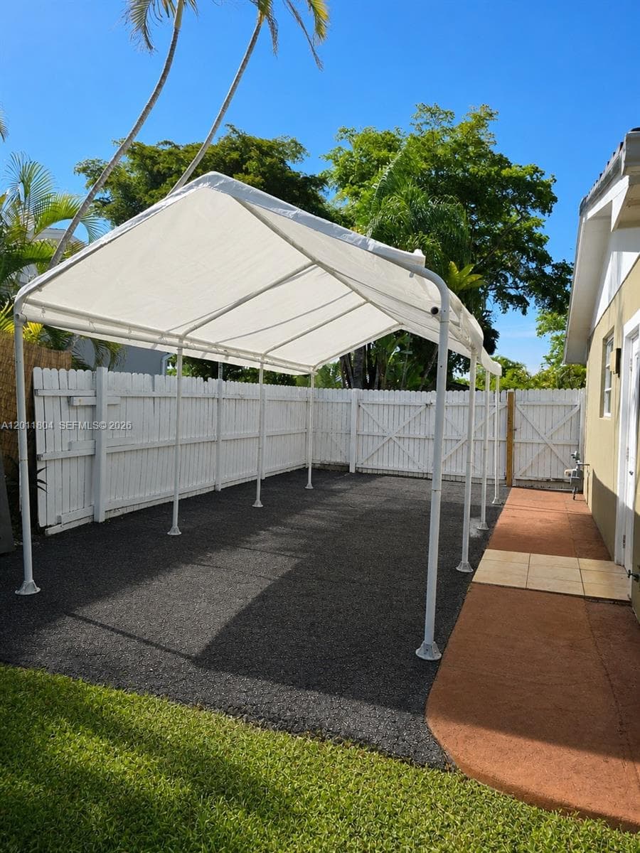 14020 SW 83rd St, Miami FL 33183 photo 2