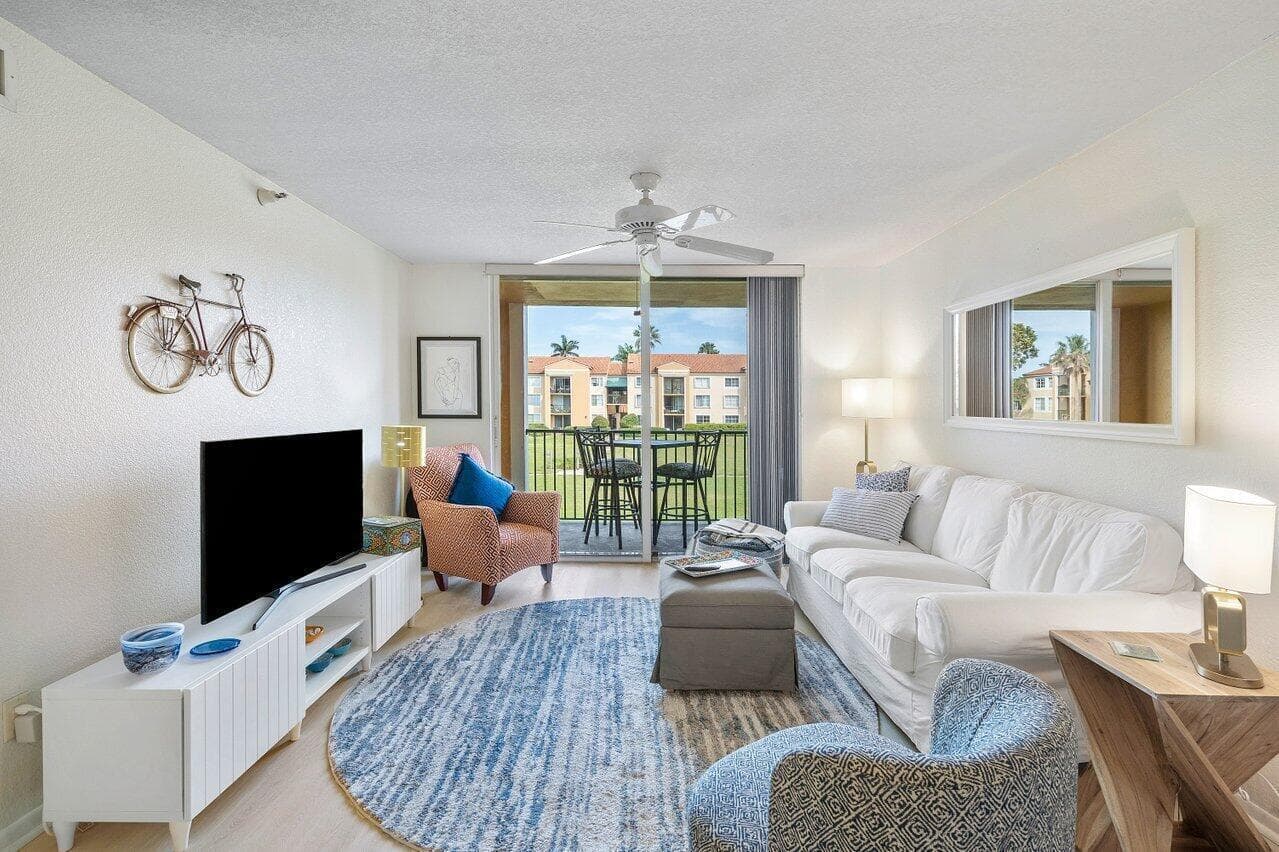 157 Yacht Club Way # 206, Hypoluxo FL 33462 photo 3