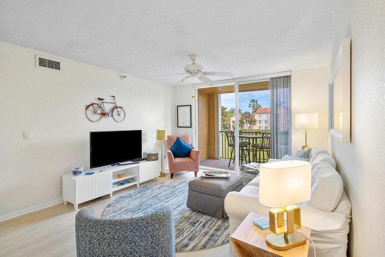 157 Yacht Club Way # 206, Hypoluxo FL 33462 photo 5