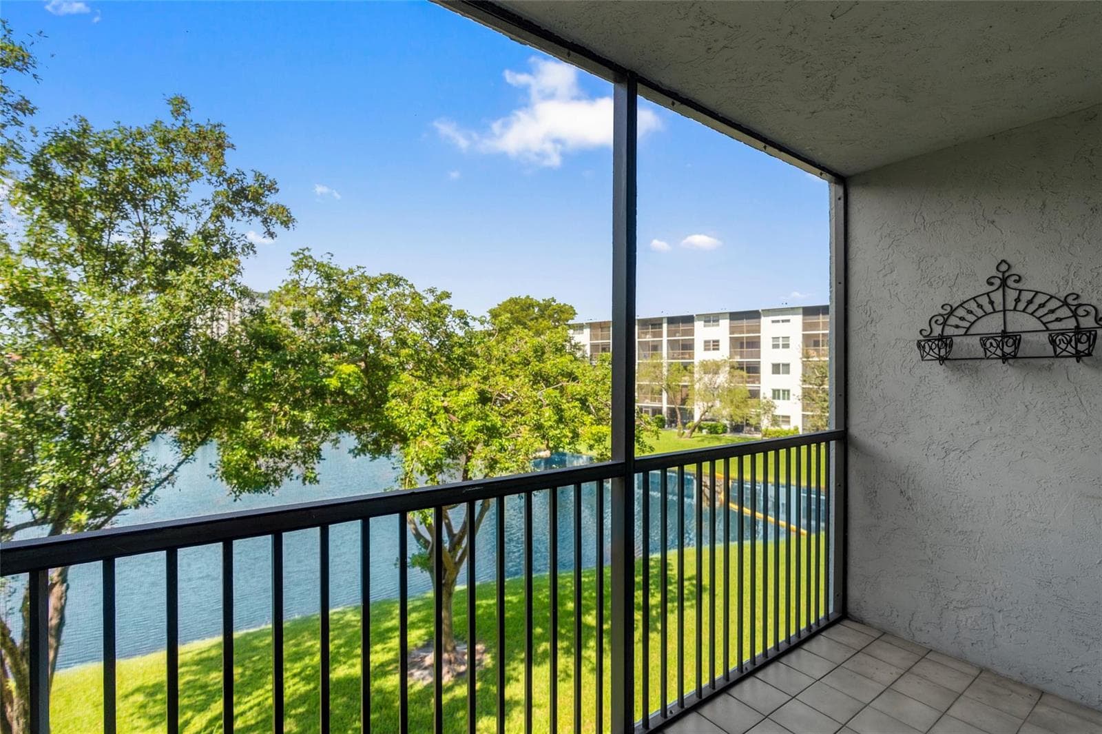2226 N Cypress Bend Drive # 308, Pompano Beach FL 33069 photo 3