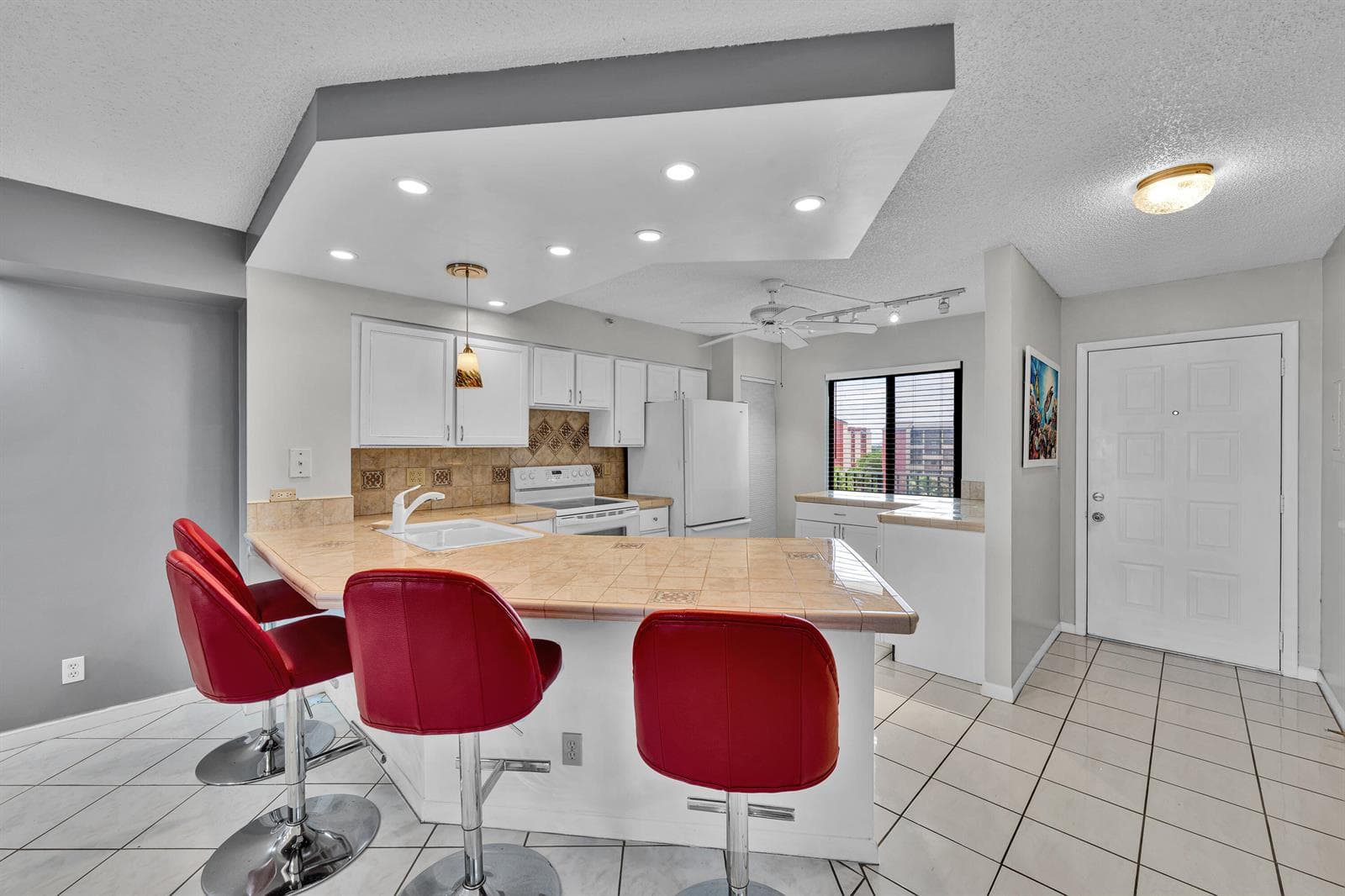 2205 S Cypress Bend Drive # 801, Pompano Beach FL 33069 photo 4