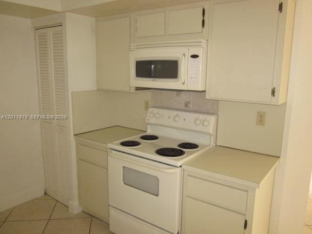 8853 SW 112 PL, Miami FL 33176 photo 4