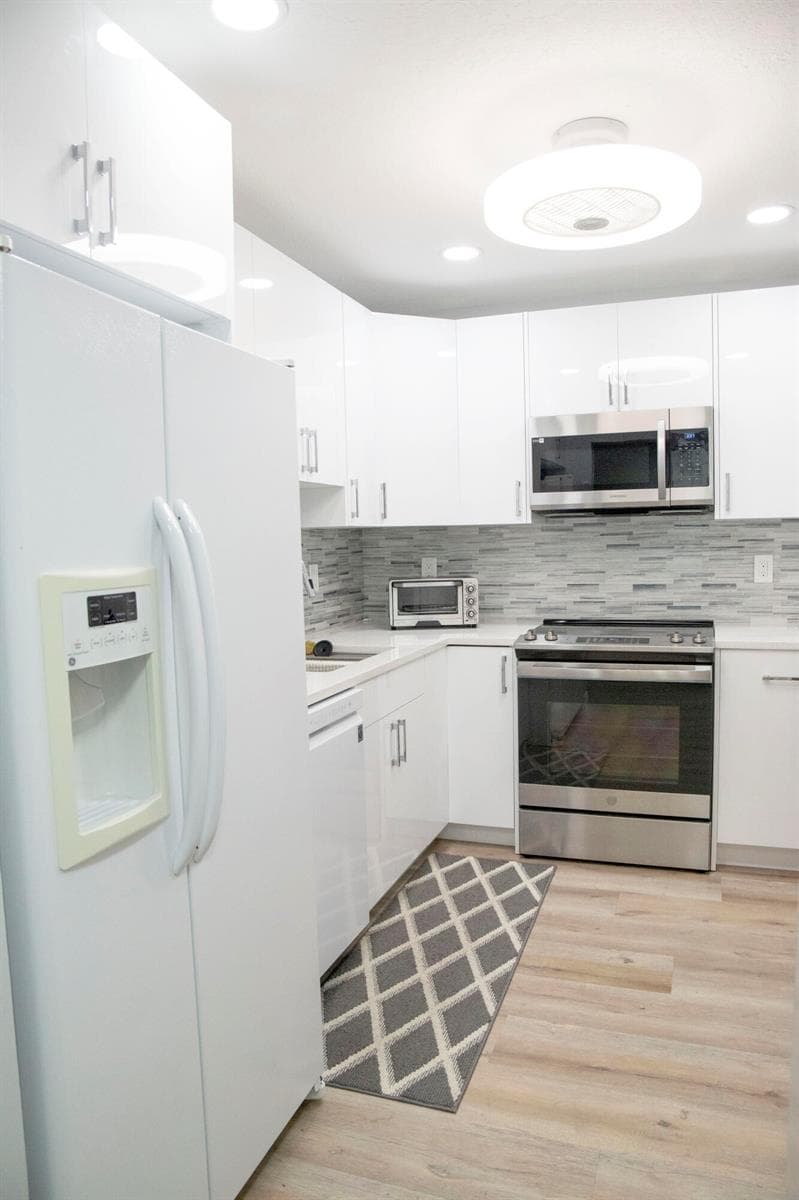 2851 Somerset Drive, Lauderdale Lakes FL 33311 photo 5