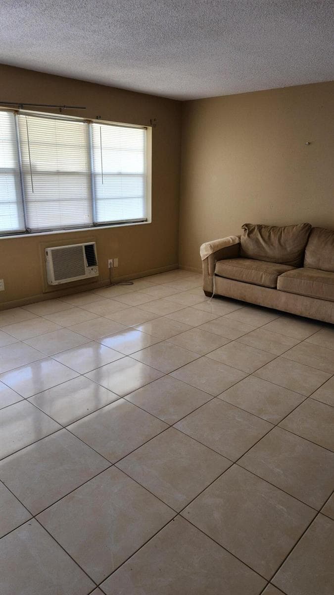 102 Andover D, West Palm Beach FL 33417 photo 5