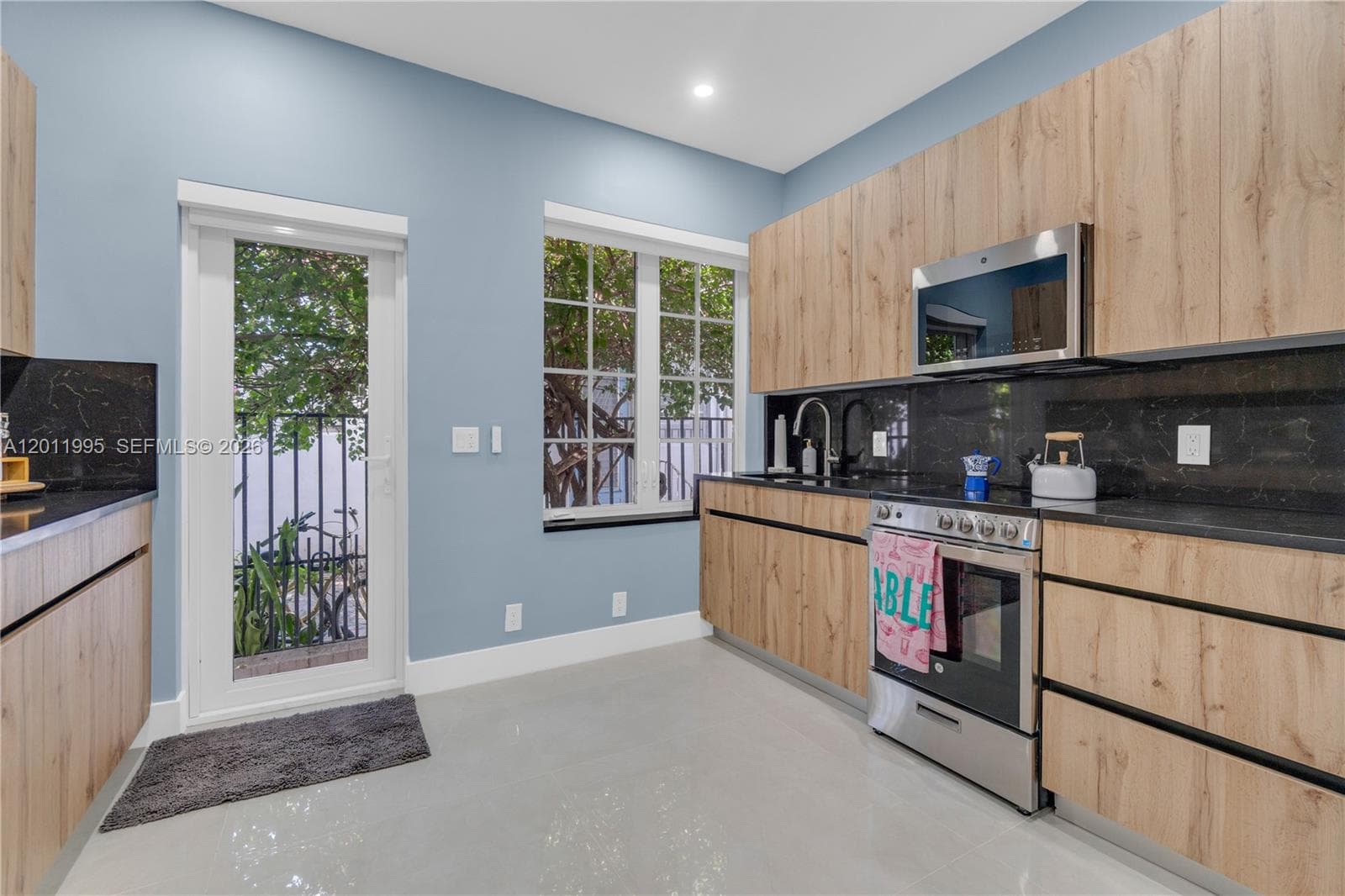 1569 Euclid Ave # 7, Miami Beach FL 33139 photo 4