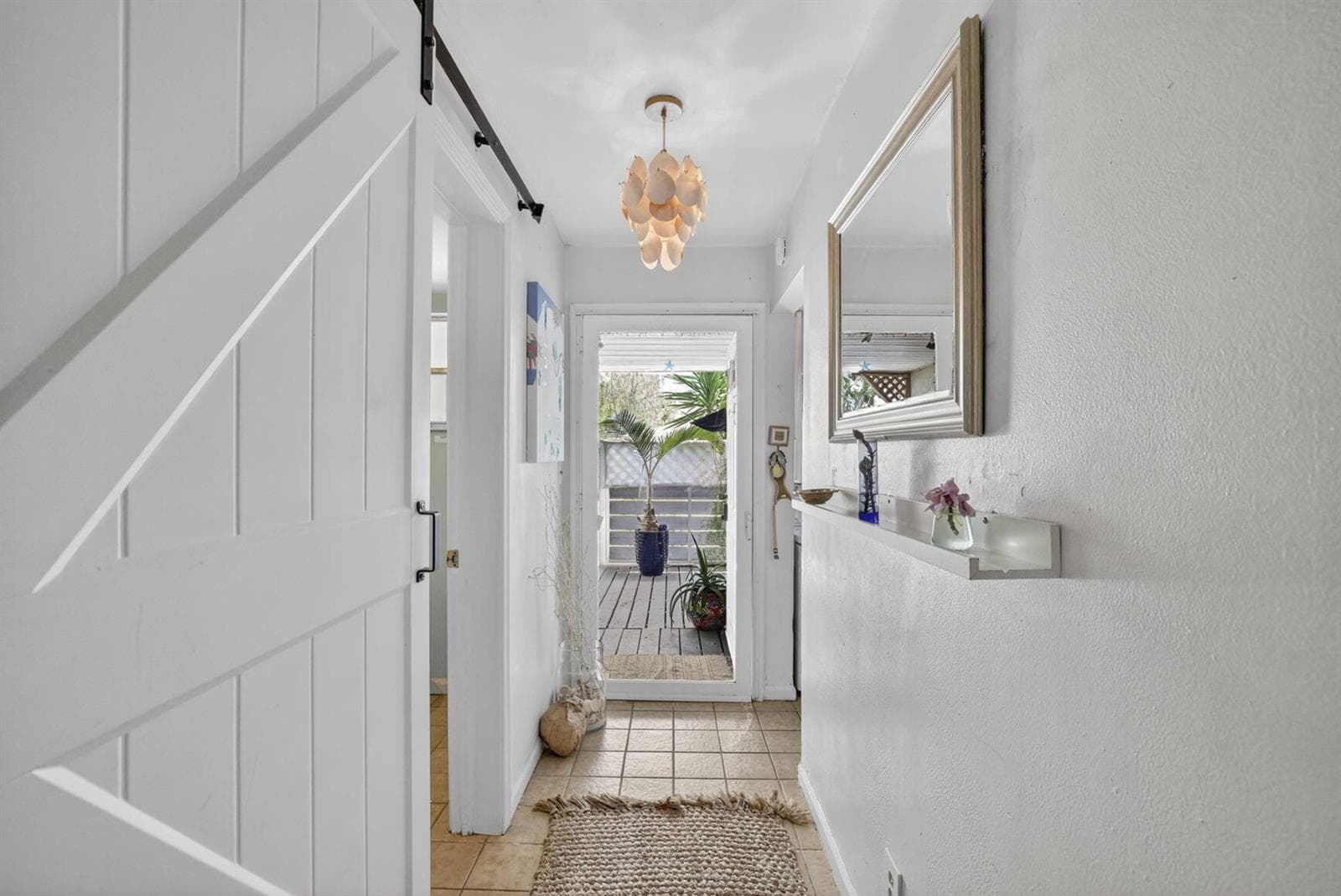 153 W Hemingway Circle W, Margate FL 33063 photo 2