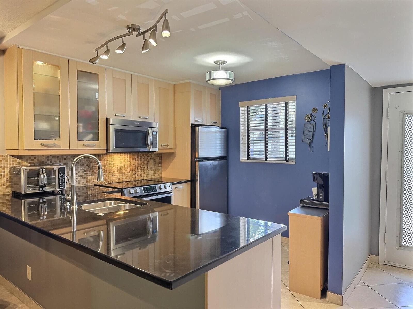 3150 Holiday Springs Boulevard # 204, Margate FL 33063 photo 3