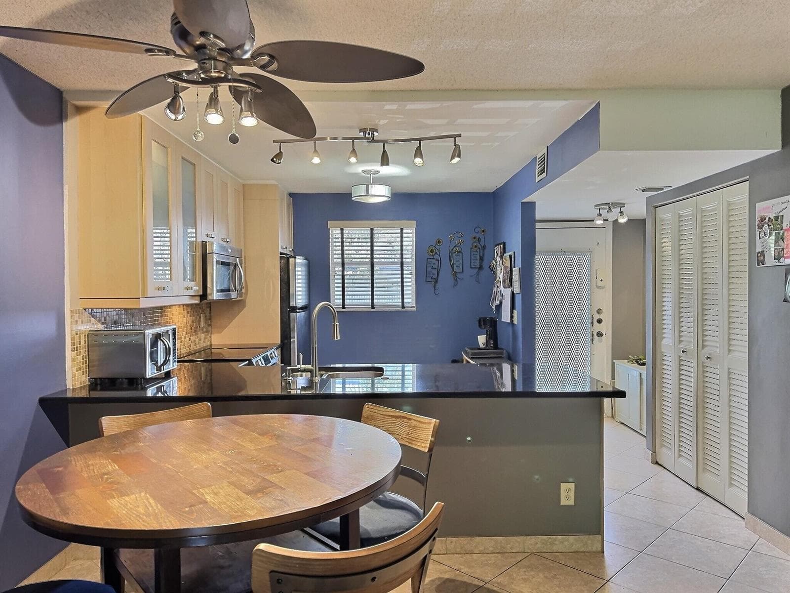 3150 Holiday Springs Boulevard # 204, Margate FL 33063 photo 4