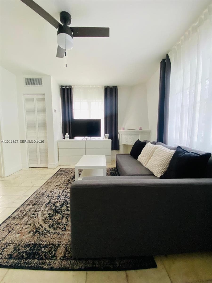 1526 Pennsylvania Ave # 20, Miami Beach FL 33139 photo 4