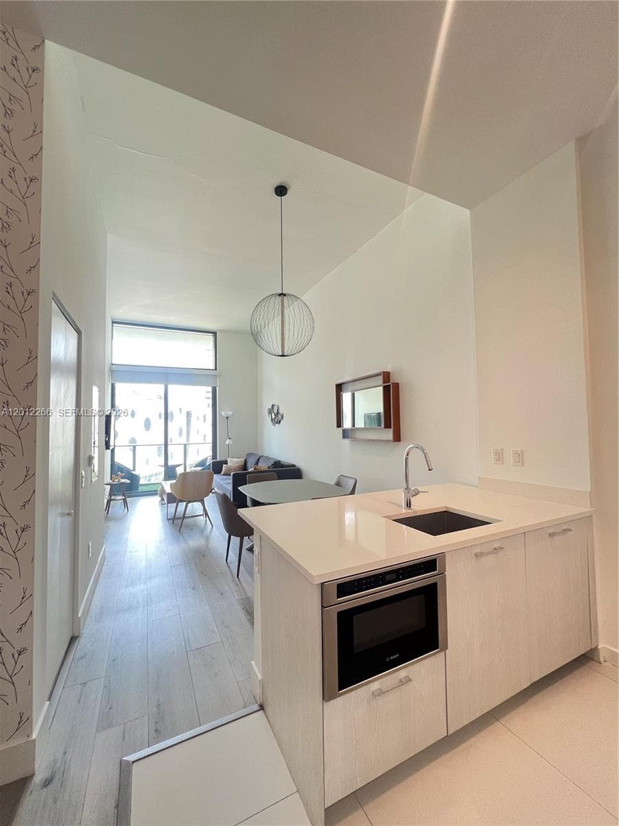 501 NE 31st St # 404, Miami, FL 33137 photo 3