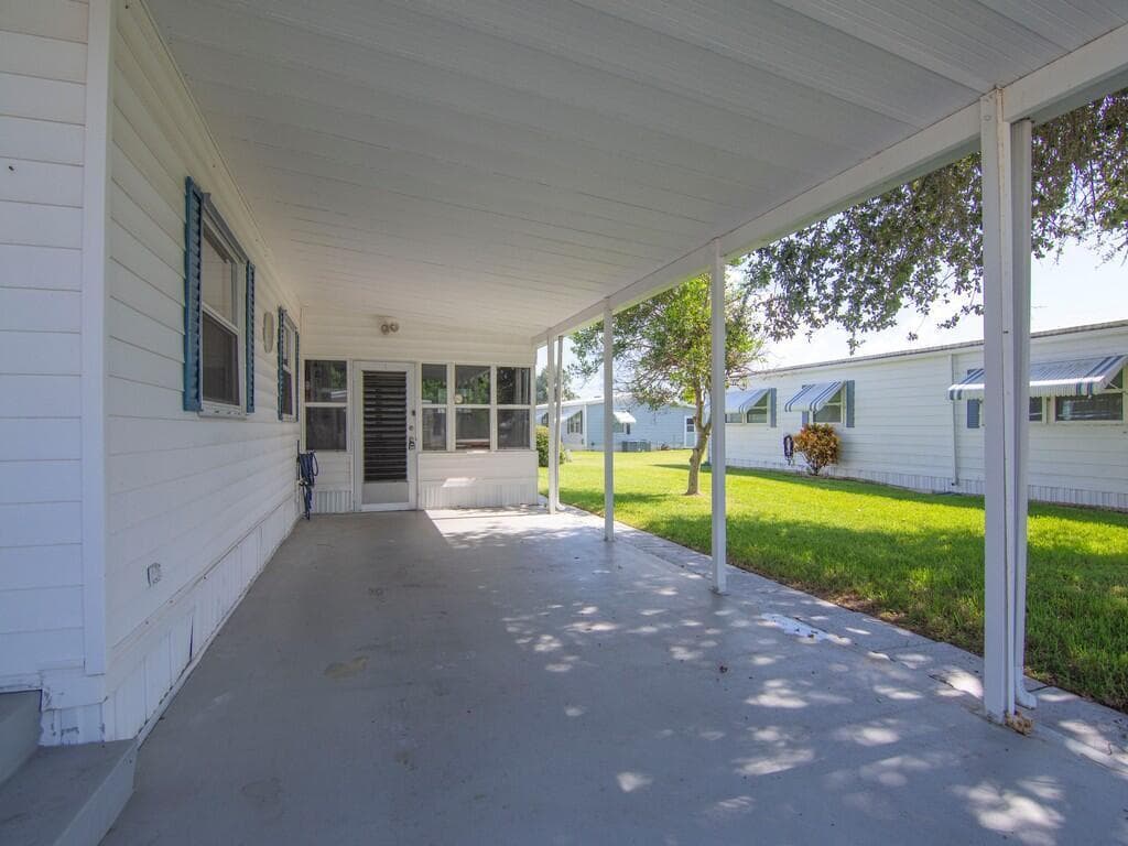 264 NE Cameo Way, Jensen Beach FL 34957 photo 3