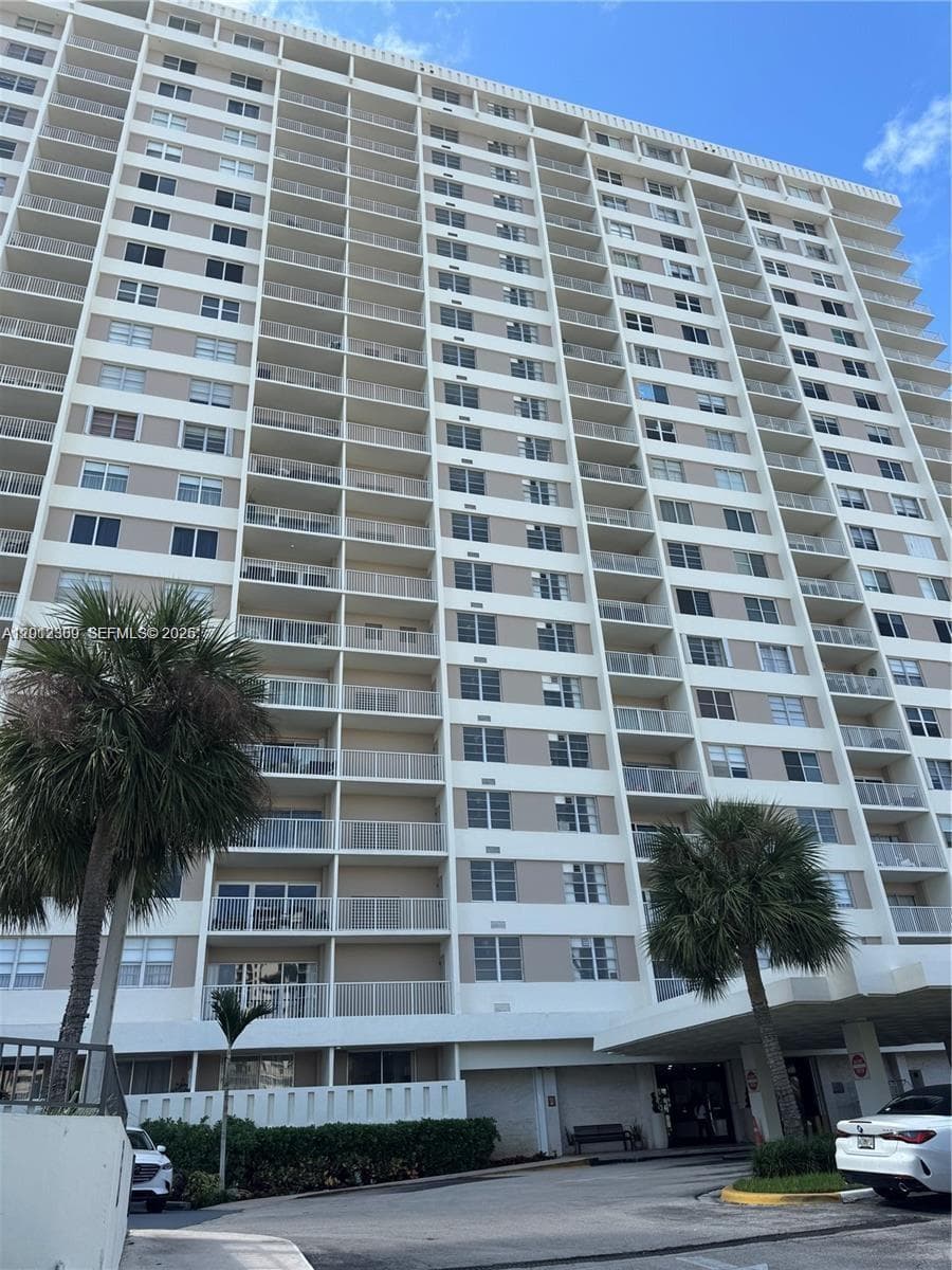 300 Bayview Dr # 1903, Sunny Isles Beach FL 33160