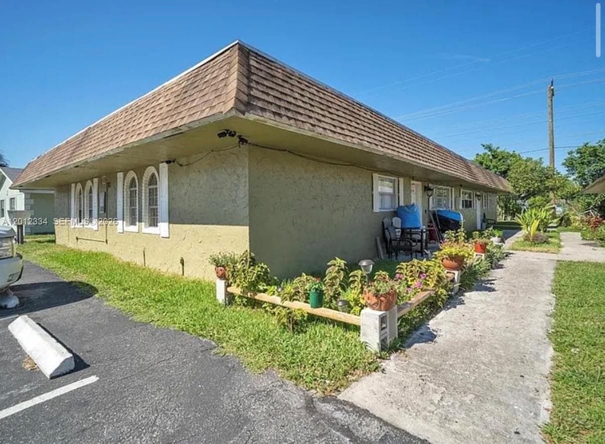581 Kathy Ln # D, Margate FL 33068 photo 3