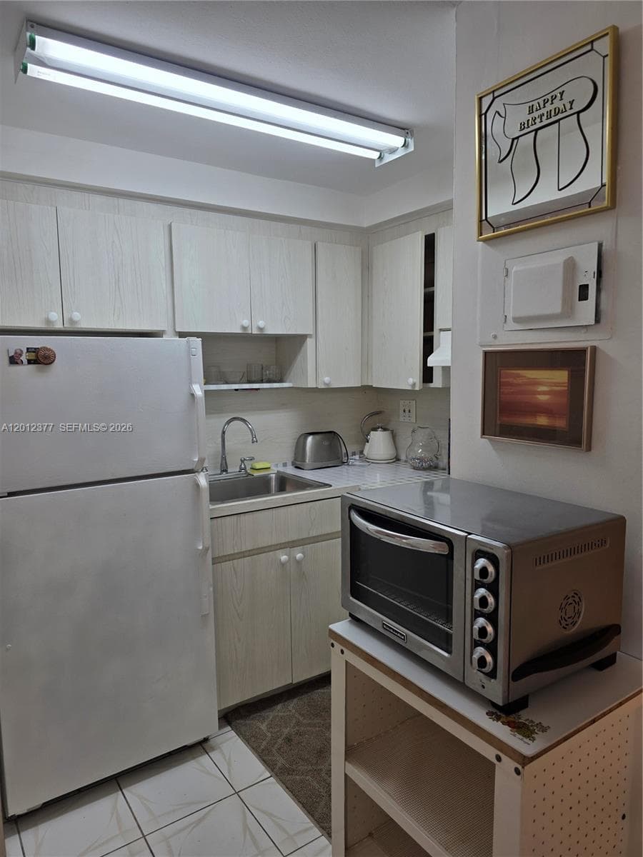 2001 S Ocean Dr # 15, Hallandale Beach FL 33009 photo 3