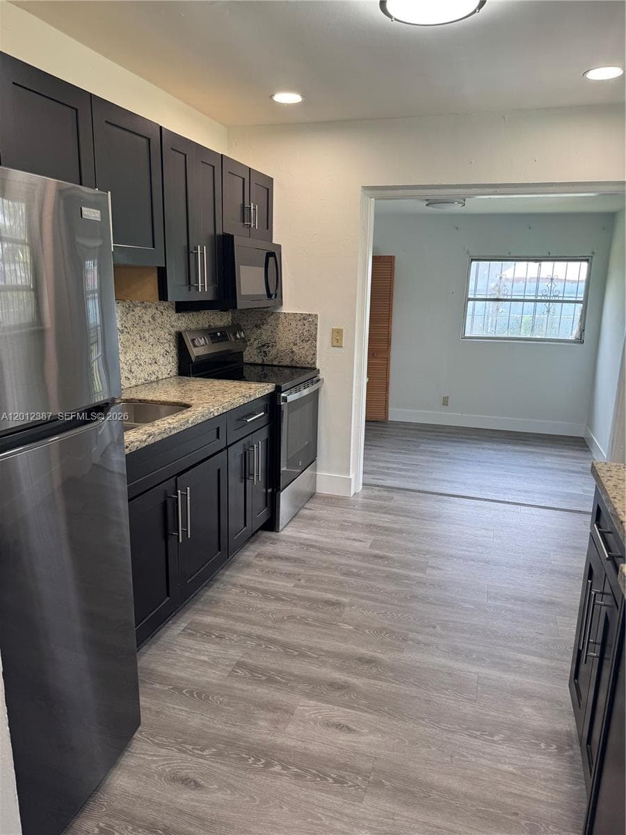 2620 SW 53rd Ave, West Park FL 33023 photo 2