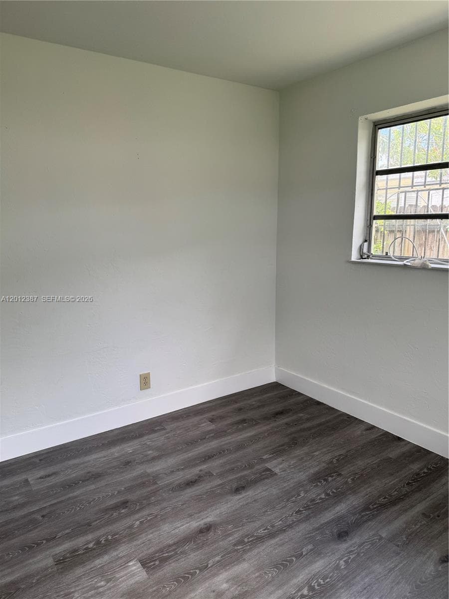 2620 SW 53rd Ave, West Park FL 33023 photo 4