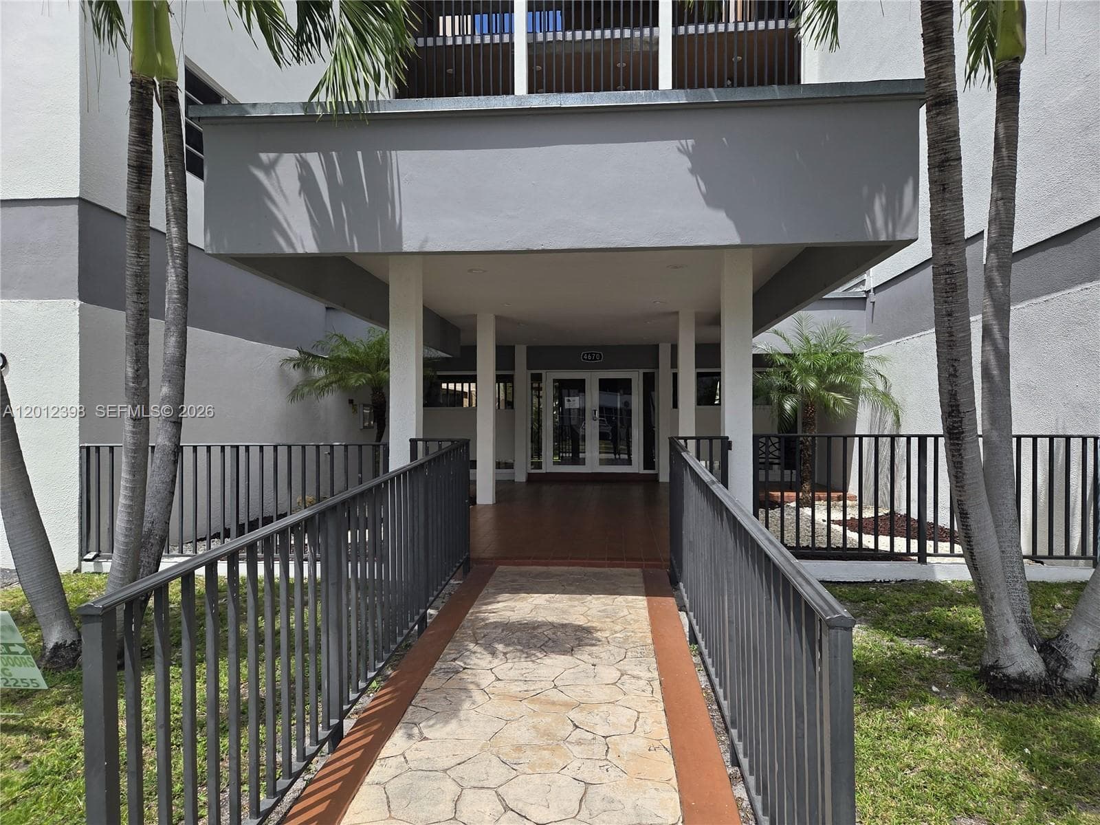 4670 W 13th Ln # 507, Hialeah FL 33012 photo 2