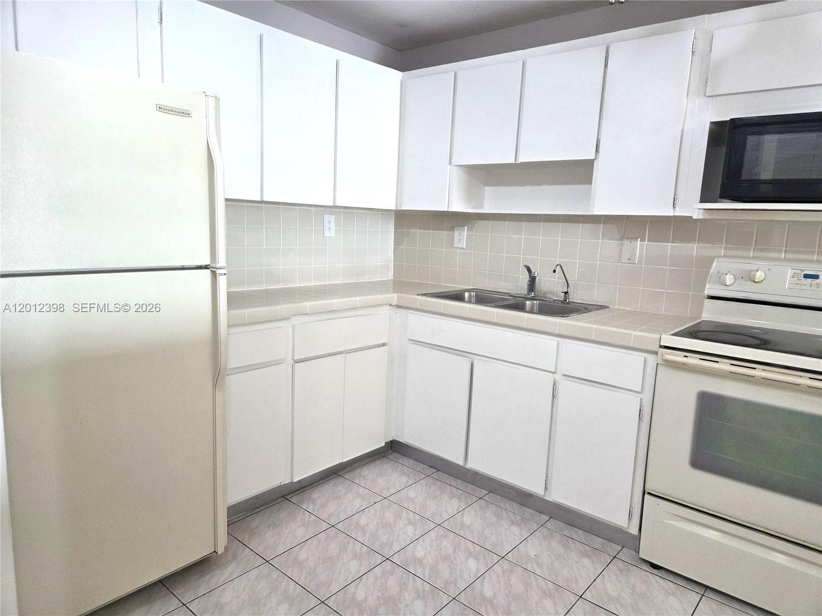 4670 W 13th Ln # 507, Hialeah FL 33012 photo 4