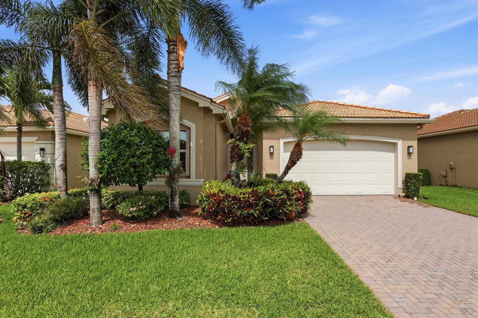 10825 Leaf Bridge Way, Boynton Beach FL 33473 photo 2