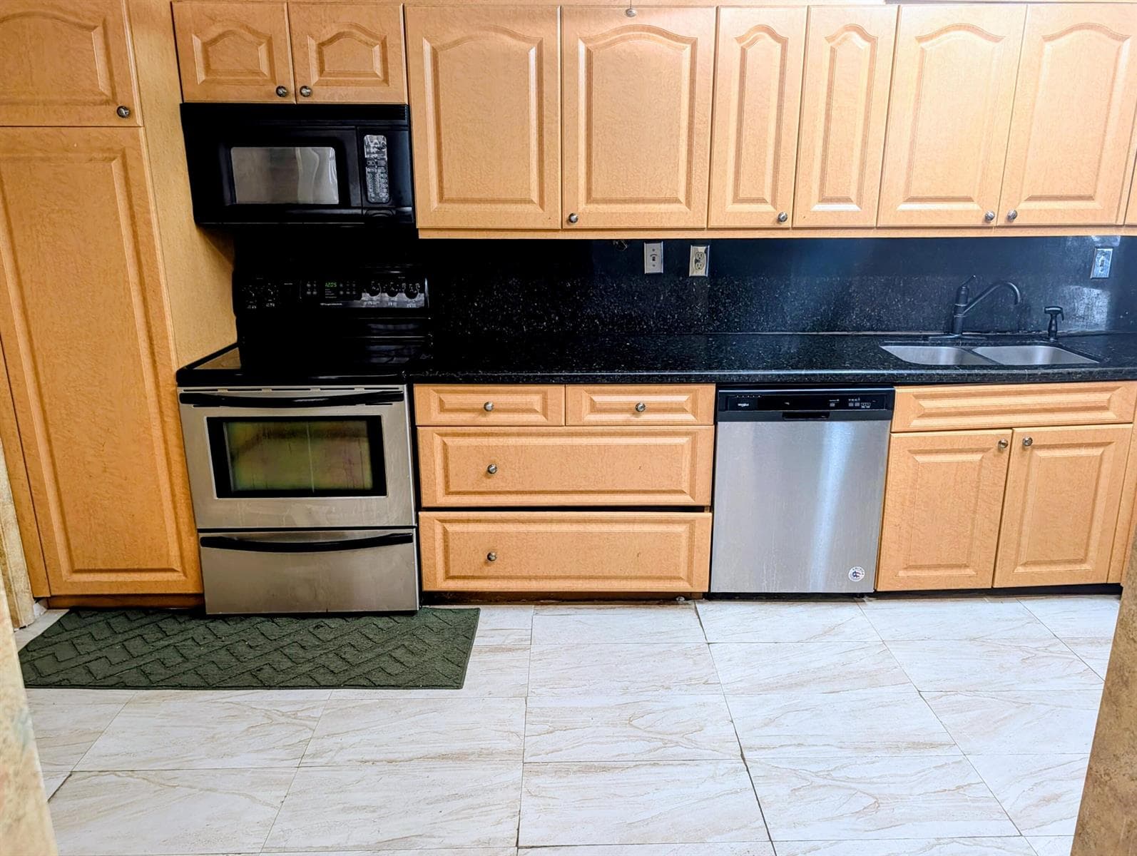 6651 Racquet Club Drive, Lauderhill FL 33319 photo 4