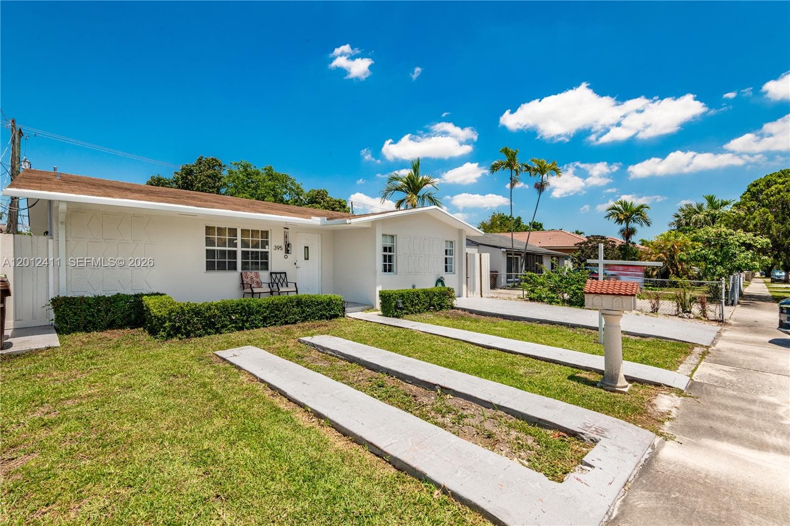 395 W 39th Pl, Hialeah FL 33012 photo 3