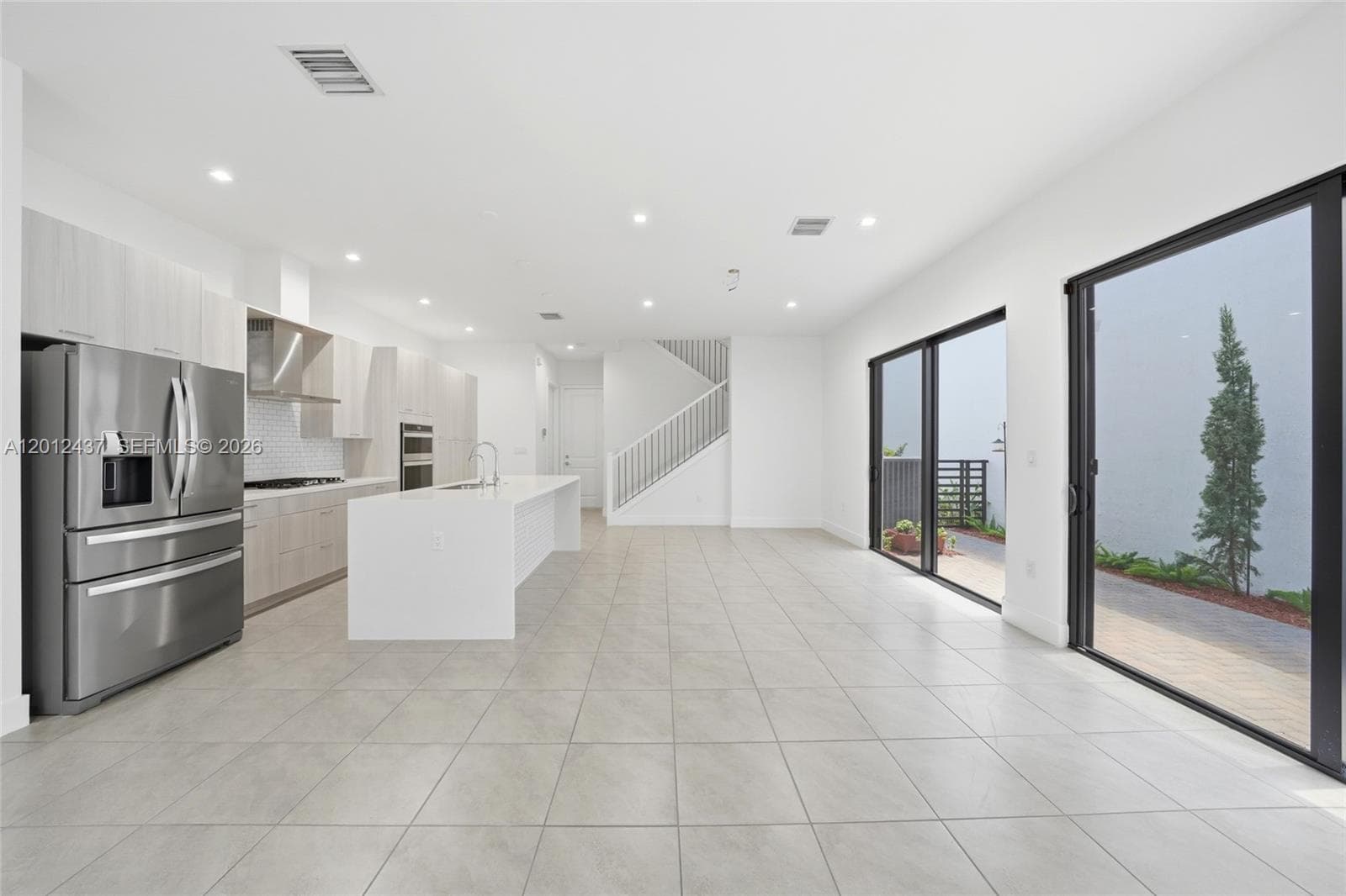 4356 NW 80th Ave, Doral FL 33166 photo 4