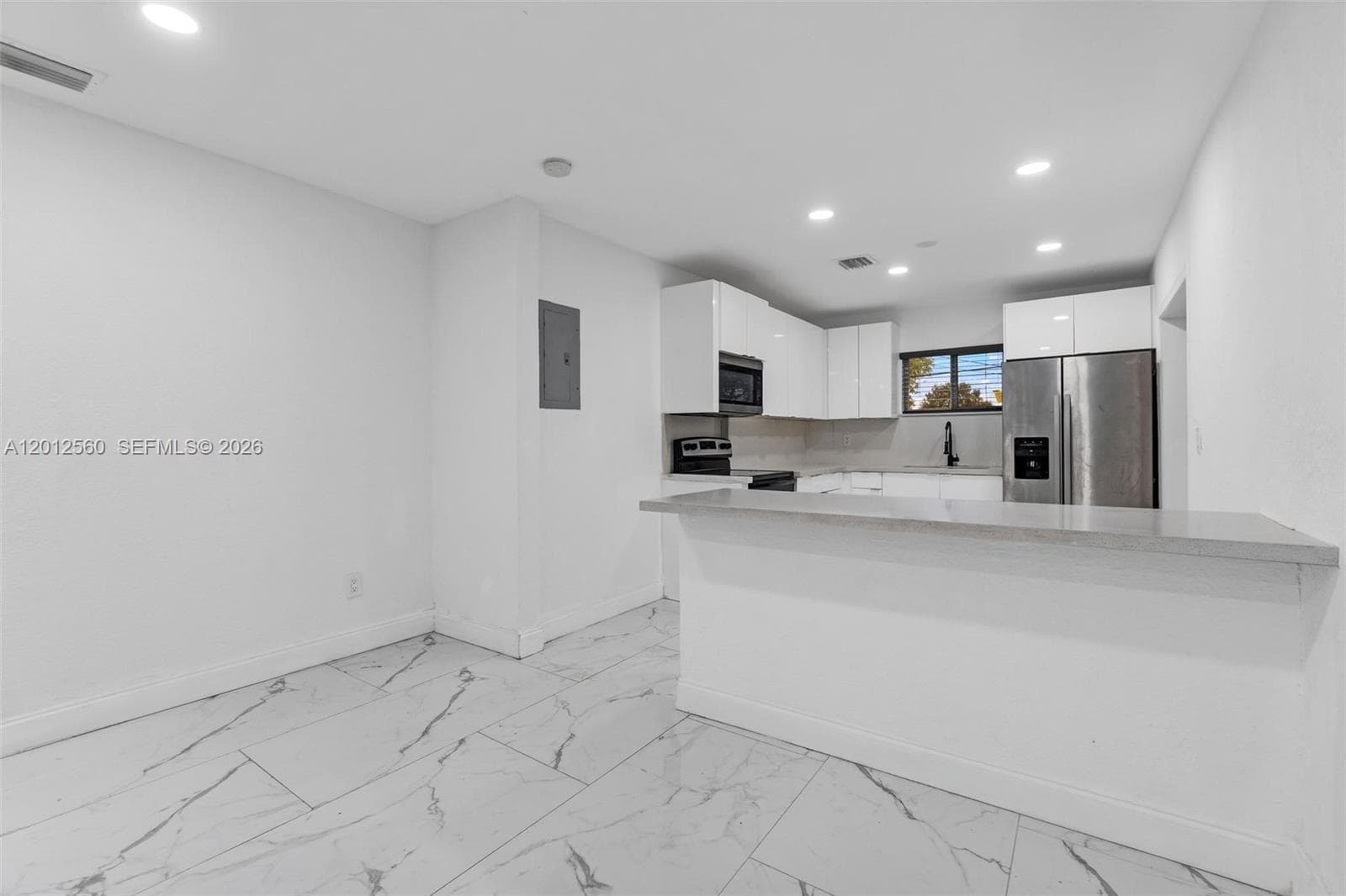4530 SW 25th St, West Park FL 33023 photo 3