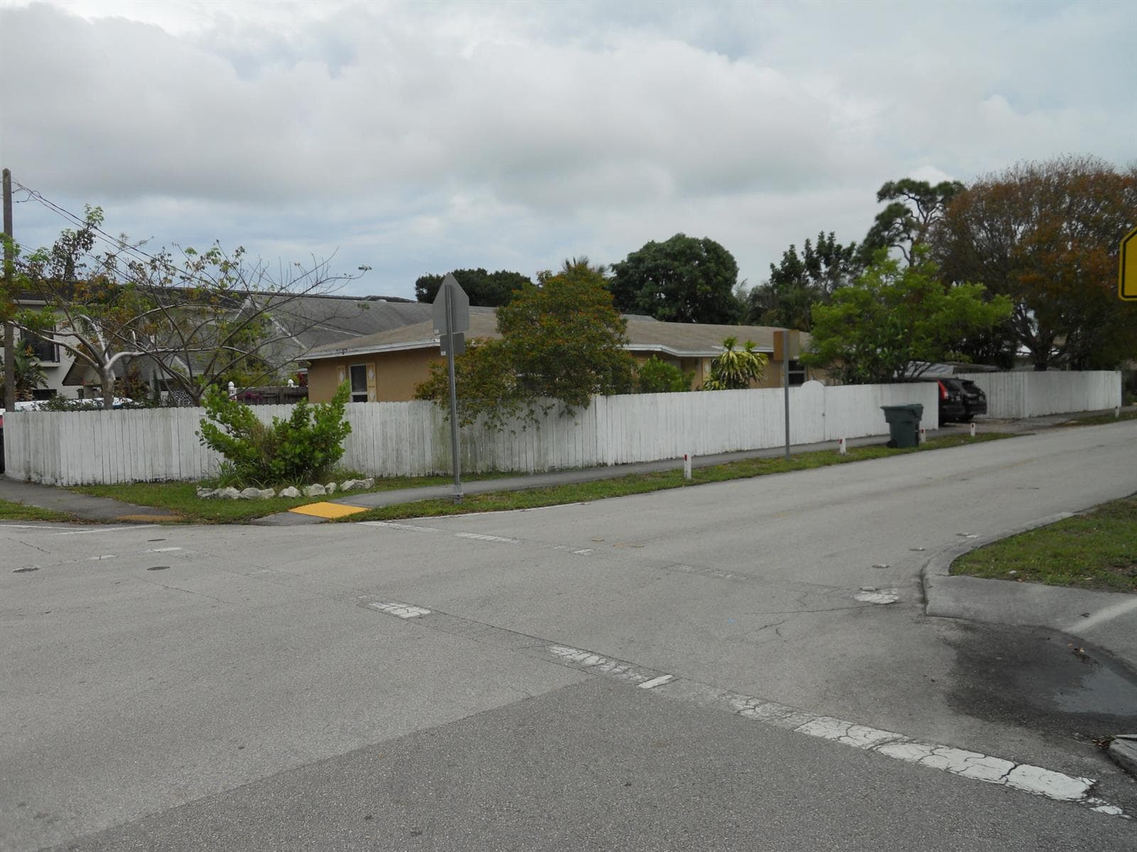 3290 NE 10th Avenue, Oakland Park FL 33334 photo 2