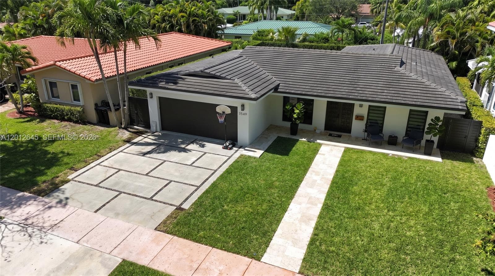 1549 Zuleta Ave, Coral Gables FL 33146 photo 2