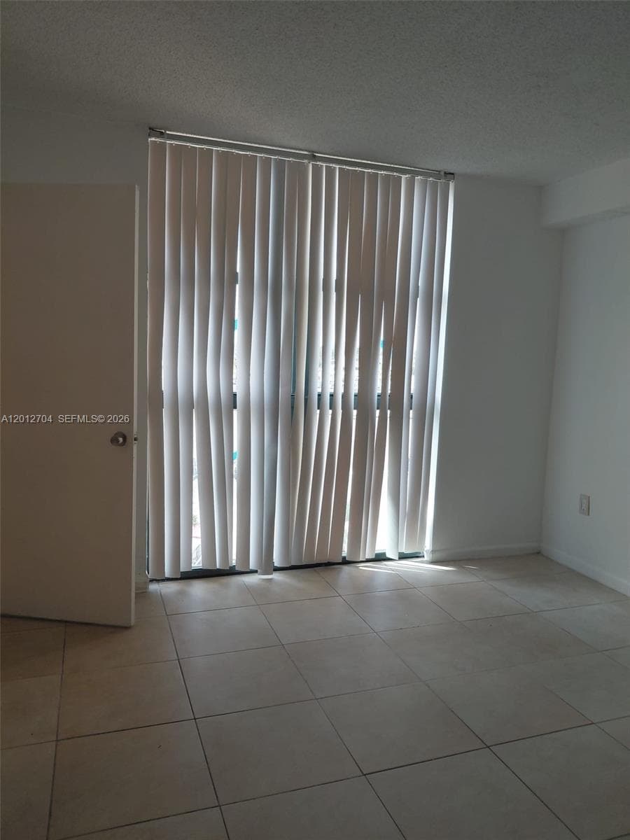 11790 SW 18th St # 3, Miami FL 33175 photo 2